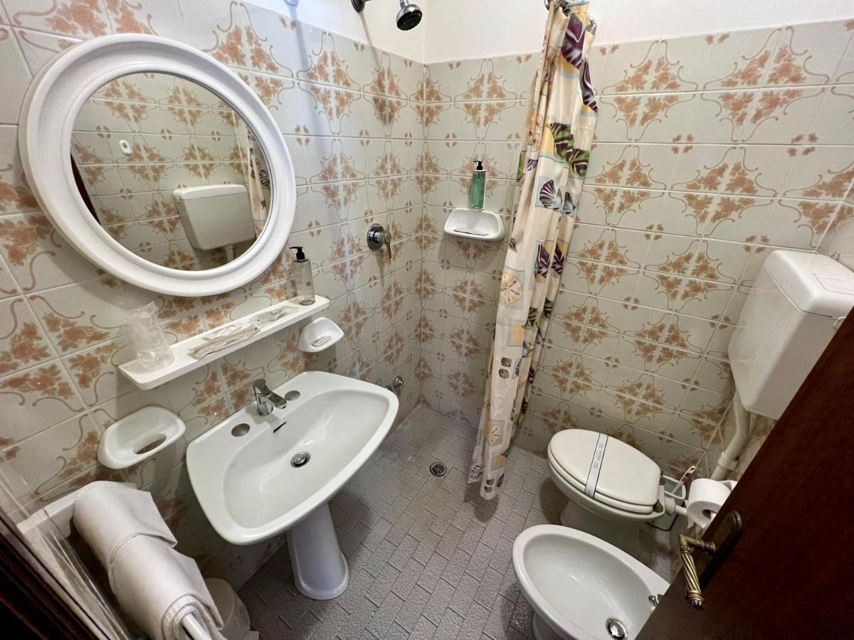 Hotel Ca' Bianca Da Paolino Misano Adriatico Ngoại thất bức ảnh