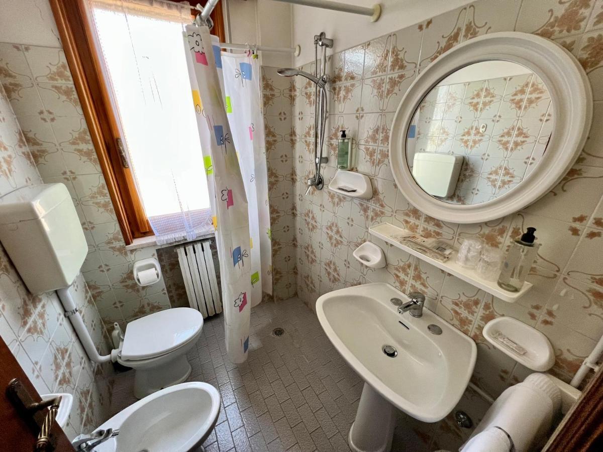 Hotel Ca' Bianca Da Paolino Misano Adriatico Ngoại thất bức ảnh
